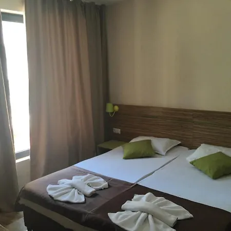 Tm Deluxe Located In Sunny Semesterpark Slăntjev Brjag