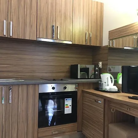Tm Deluxe Located In Sunny 3* Slăntjev Brjag