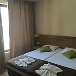 Tm Deluxe Located In Sunny Village de vacances Slantchev Briag